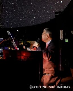 【庶務課】
11月某日、ストレスケア科・三崎先生が講師として『睡眠』の講義を行いました。
場所は、ハピリン・セーレンプラネット🌠
きらきらと星が光るプラネタリウムでの講義、良い眠りに関するお話を聞くのにぴったりの場所。

星空とスライドを眺めながら、参加者の皆さんにリラックスしてお話を聞いていただくことができました。
参加者の方々からは非常にわかりやすいお話でしたと好評でした😊

#福井厚生病院 #福井県 
#福井市 #睡眠 #安眠 
#ハピリン #セーレンプラネット 
#プラネタリウム